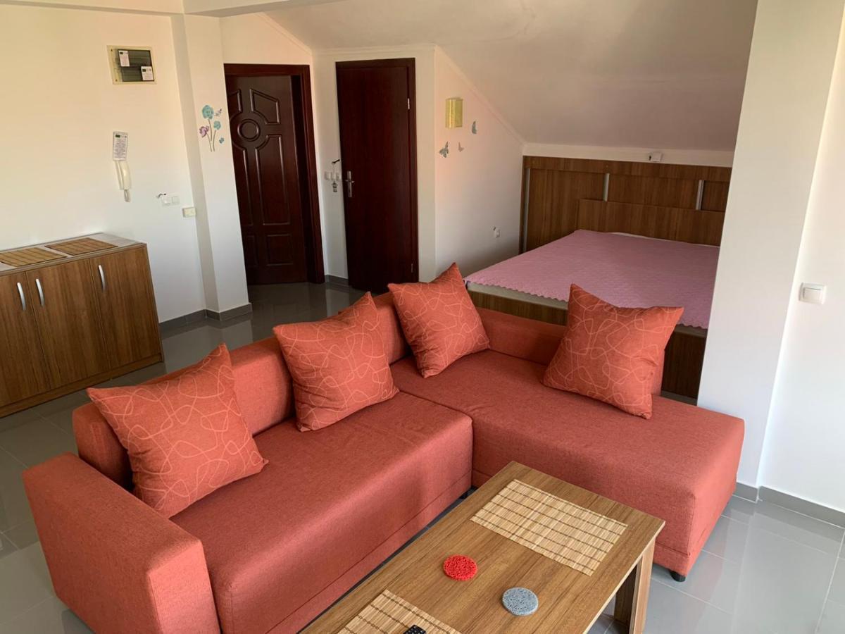 Yard House Trpejca Otel Ohri Dış mekan fotoğraf