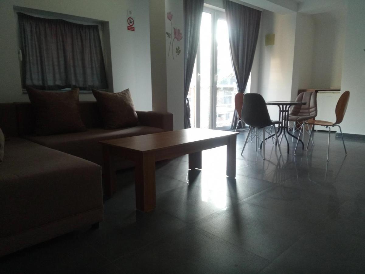 Yard House Trpejca Otel Ohri Dış mekan fotoğraf